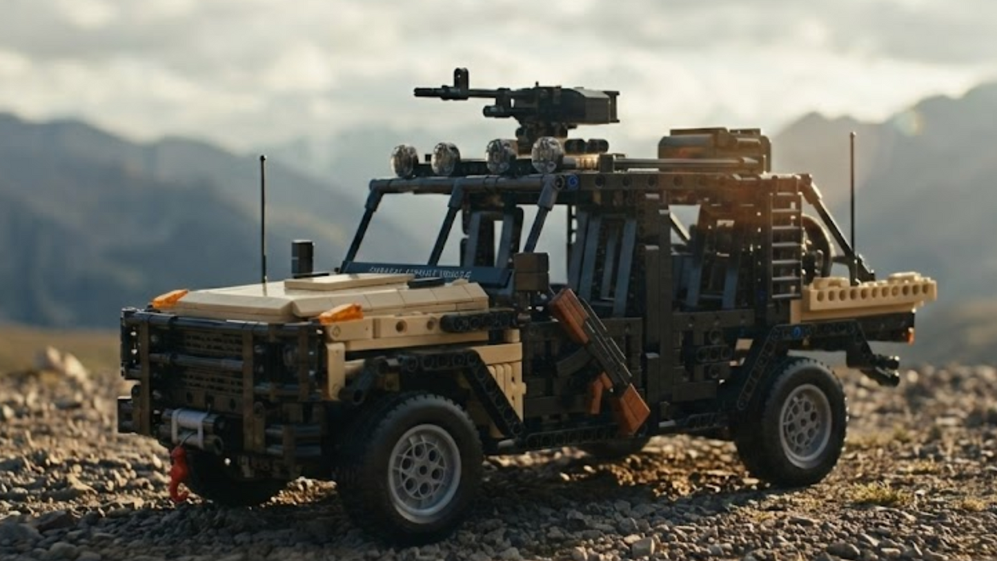 Desert Gray Caracal Assault Vehicle (1577 pcs)