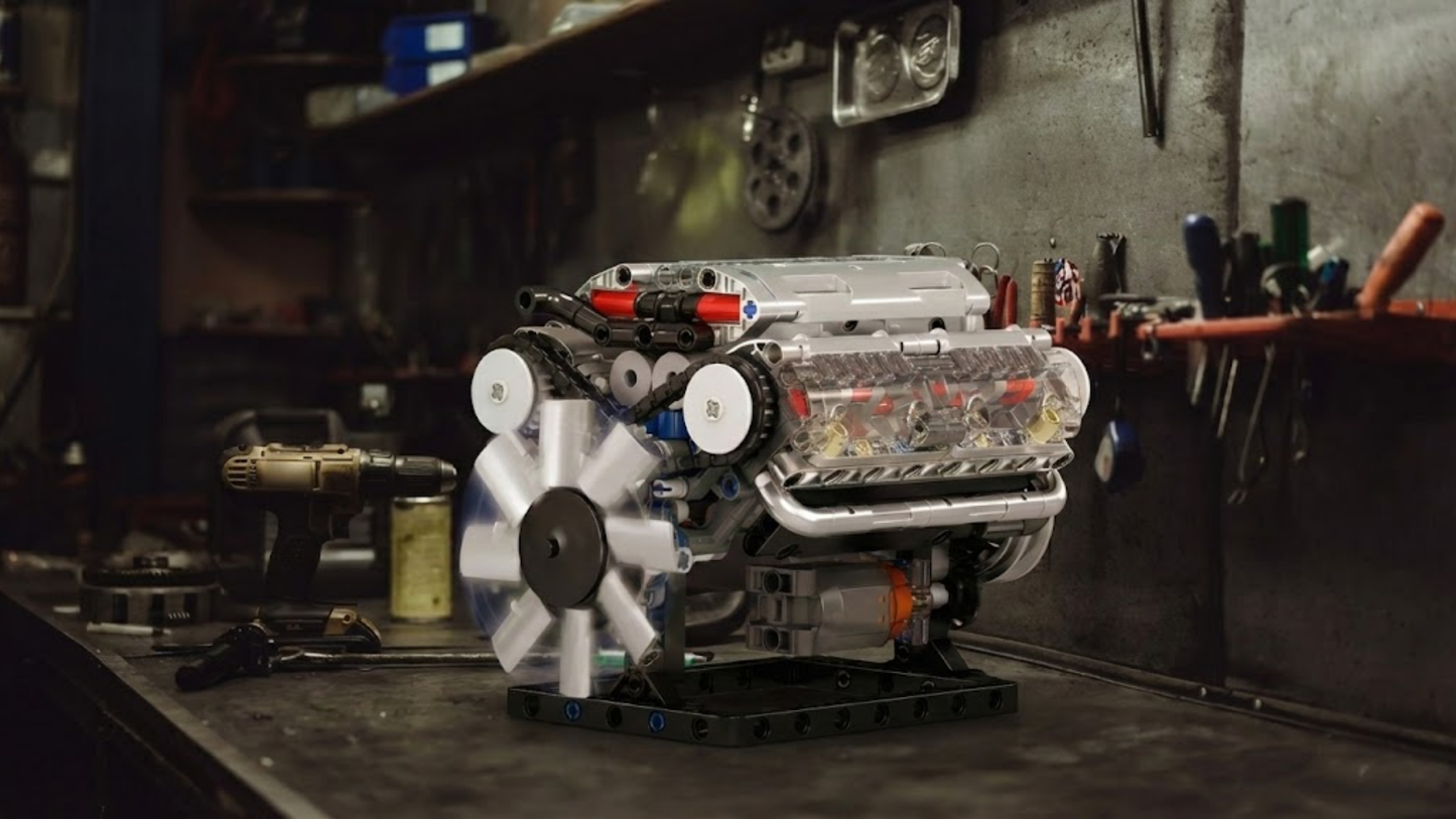 Motorised V8 Engine (535 pcs)