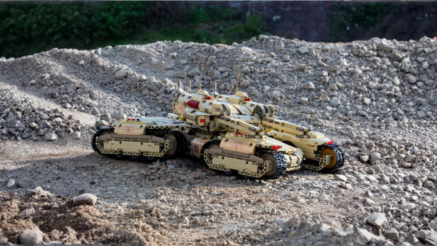 Motorized Mammoth Tank (3445 pcs)