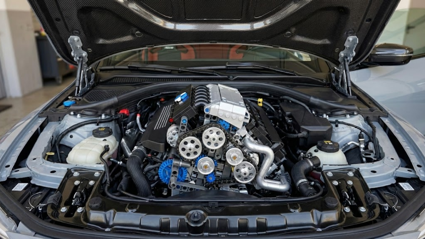 Motorized S55 Inline-6 Engine (744 pcs)