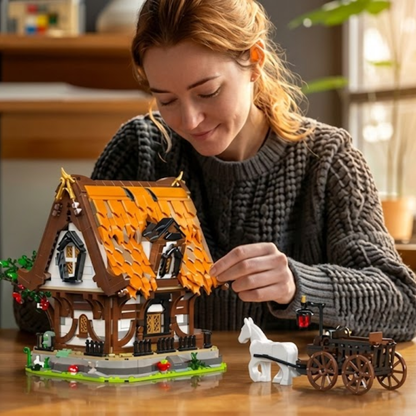 Medieval World Log Cabin (2192 pcs)