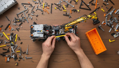 MAN TGS 8x8 (2819 piese) 