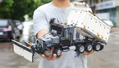 Mack Granite GU813 Snow Plow Dump Truck (1694 peças) 