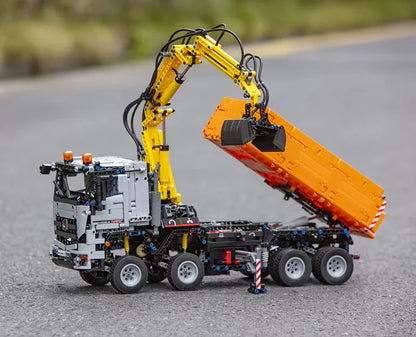 MAN TGS 8x8 (2819 piese) 