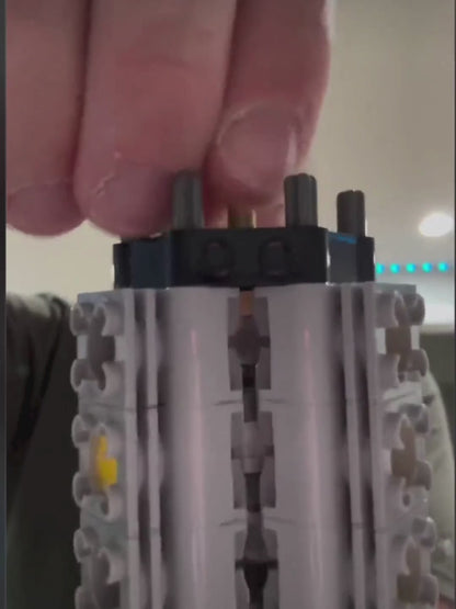 Italian Scuderia V8 Engine (750 pcs)