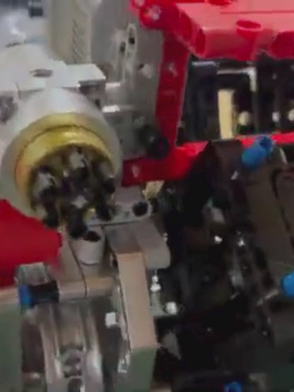 Motor V12 aspirat natural motorizat (1366 piese) 