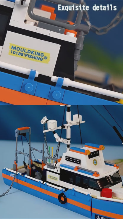 Creative Fishing Boat (808 pcs)