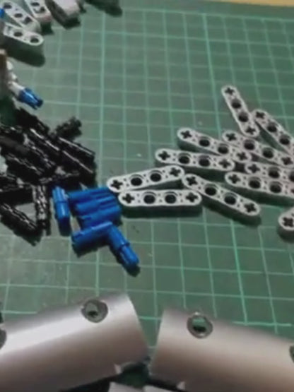 Motor V12 aspirat natural motorizat (1366 piese) 